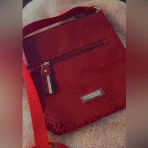 TOMMY CROSSBODY BAG